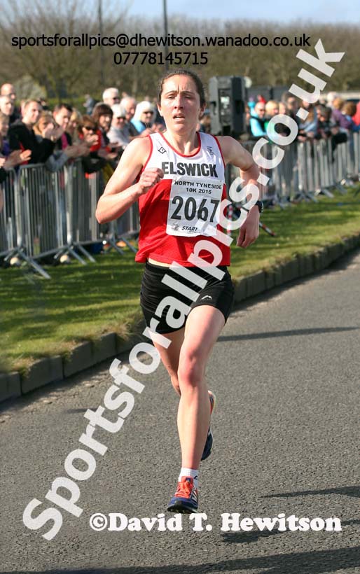 Justina Heslop (Elswick Harriers) wins the  womens North Tyneside 10k Road Race. Photo: David T. Hewitson/Sports for All Pics